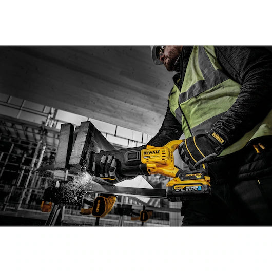 DeWALT 18v Flexvolt Advantage Brushless Reciprocating Saw - 2 x 5Ah Powerstack Battery Kit