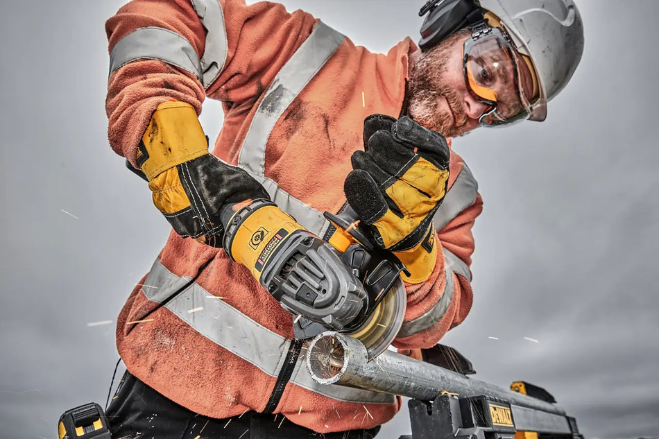 DeWALT Extreme 125 x 22.23 x 1.3mm Diamond Grinder Disc - DT40252