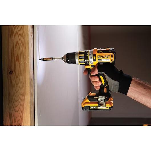 DeWALT Magnetic Bit Holder with Drive Guide Sleeve - DT7701-QZ